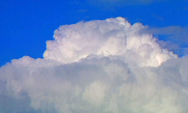 Cycle de l'eau - Evaporation, nuages et précipitations - 4mn 42s